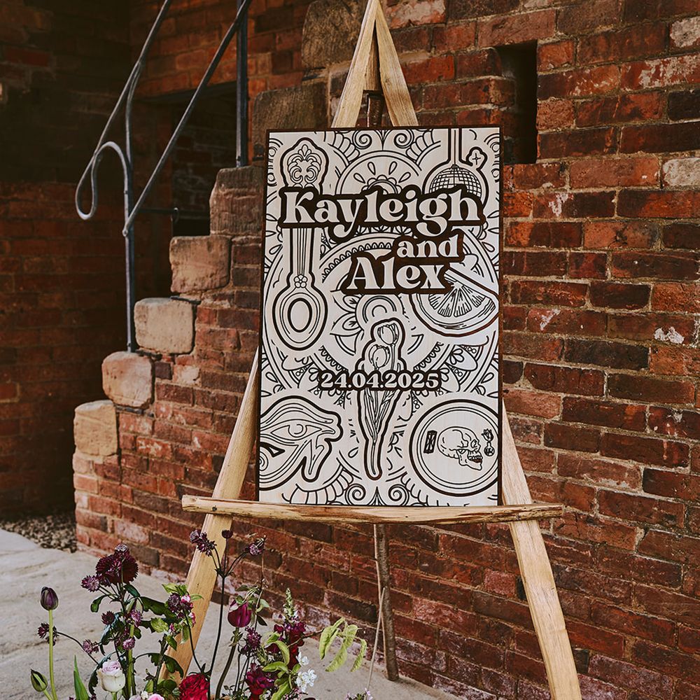 black-and-white-artistic-wedding-welcome-sign