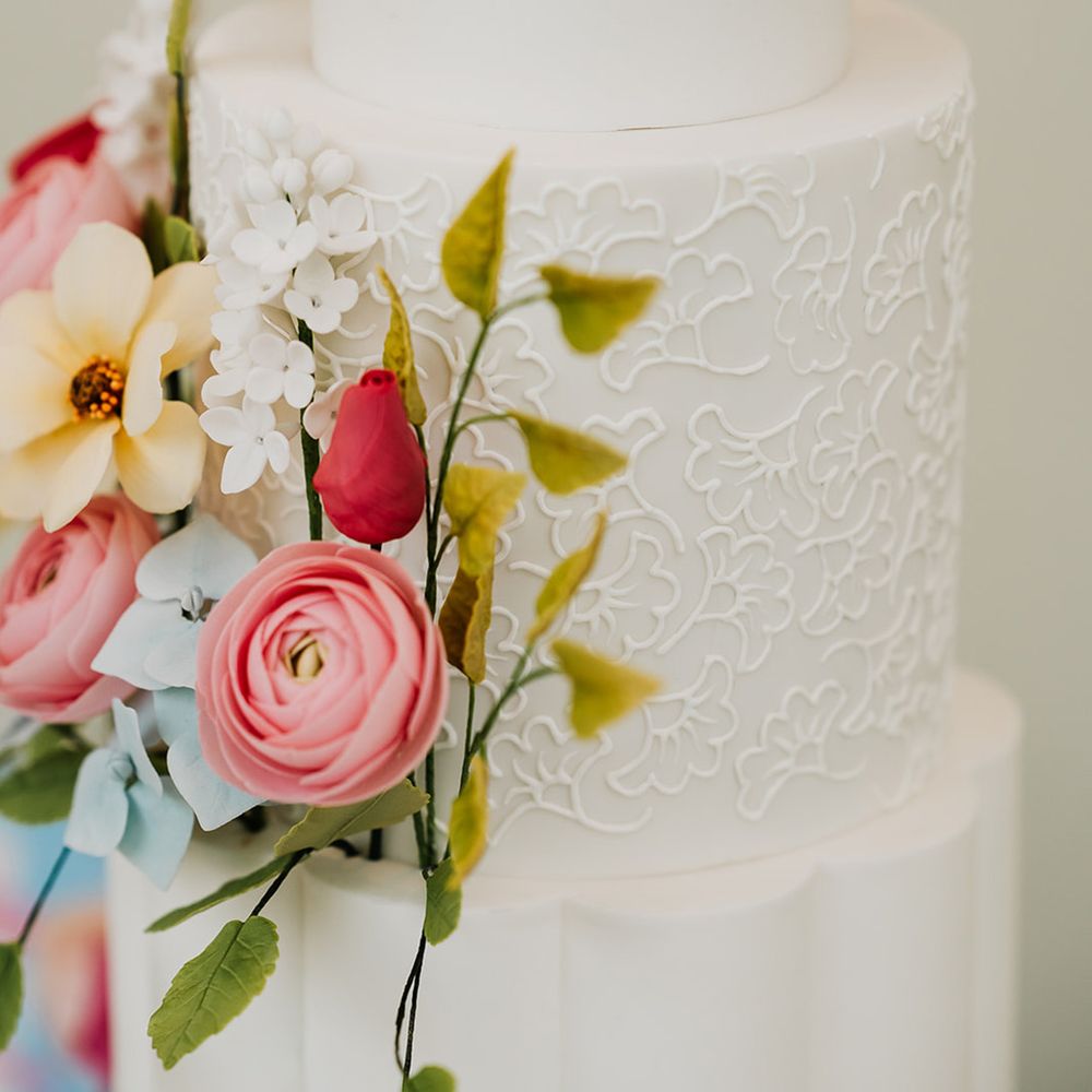 floral-textured-wedding-cake