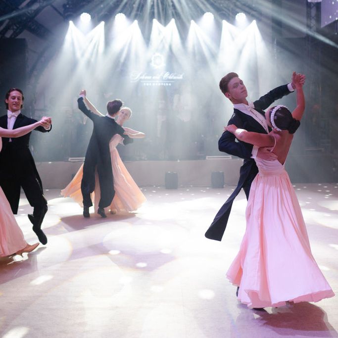 professional-dancers-wedding-entertainment.