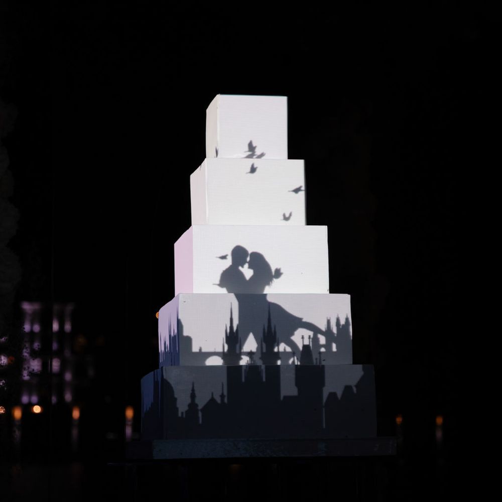 unique-modern-wedding-cake