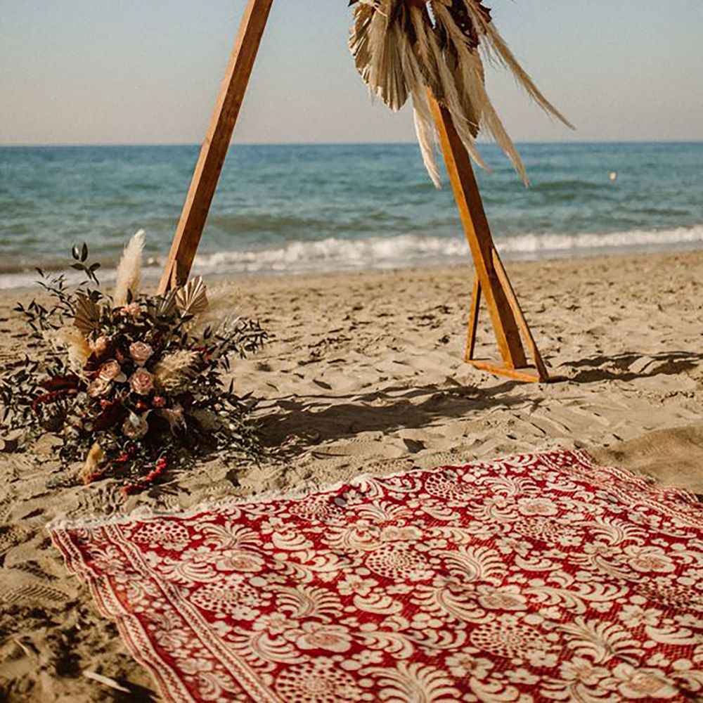 Boho beach wedding decor