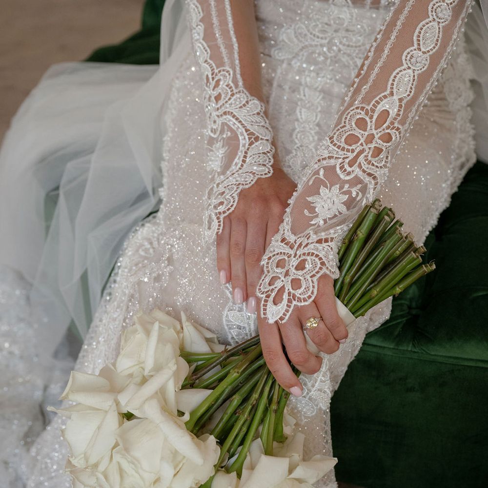 canary-yellow-diamond-engagement-ring-with-white-rose-bouquet