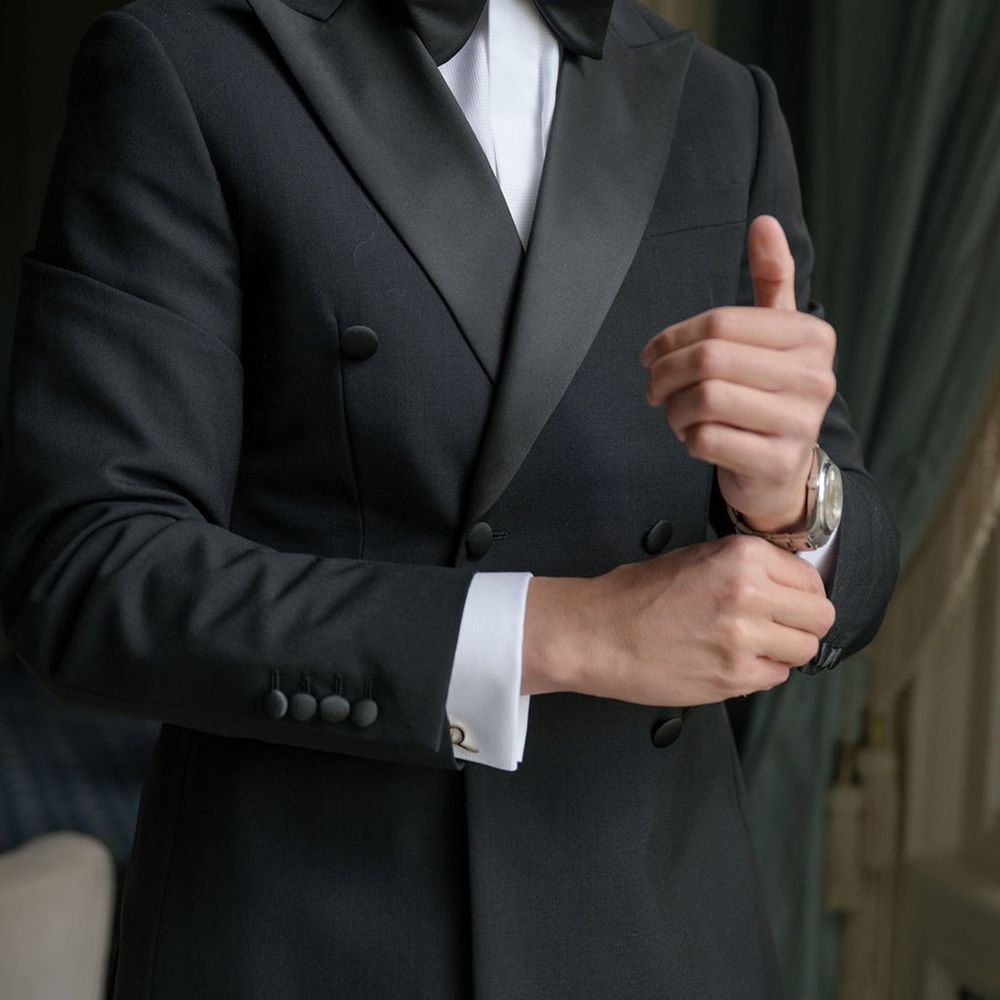groom-in-double-breasted-suit-jacket
