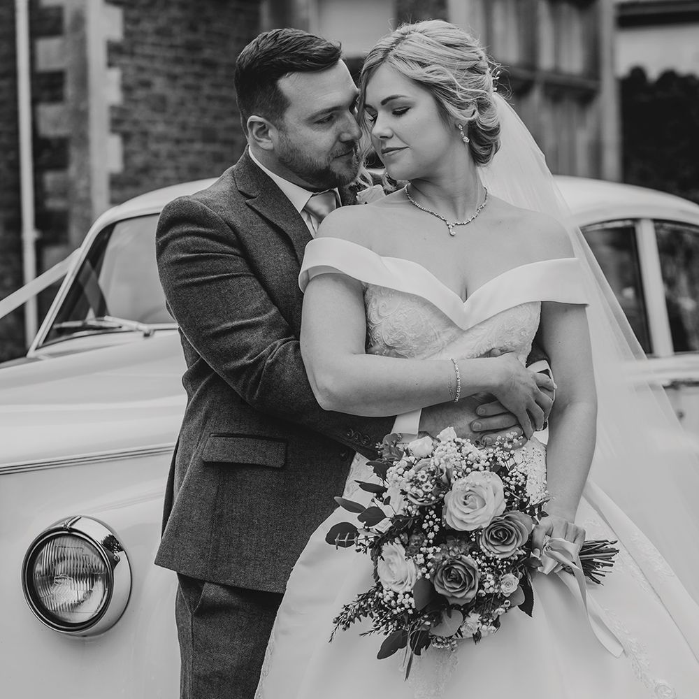 intimate-black-and-white-couple-portrait