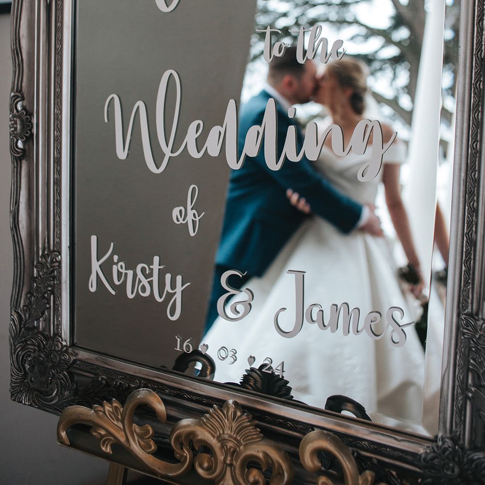 mirror-wedding-welcome-sign