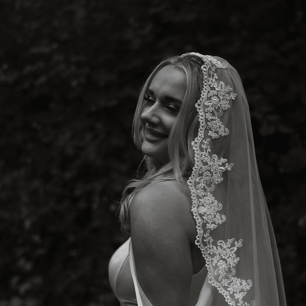 wedding-veil-inspiration-with-embroidered-edge