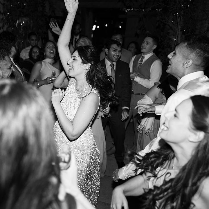 bride-dances-at-wedding-reception