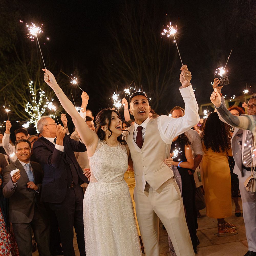 sparkler-send-off-moment