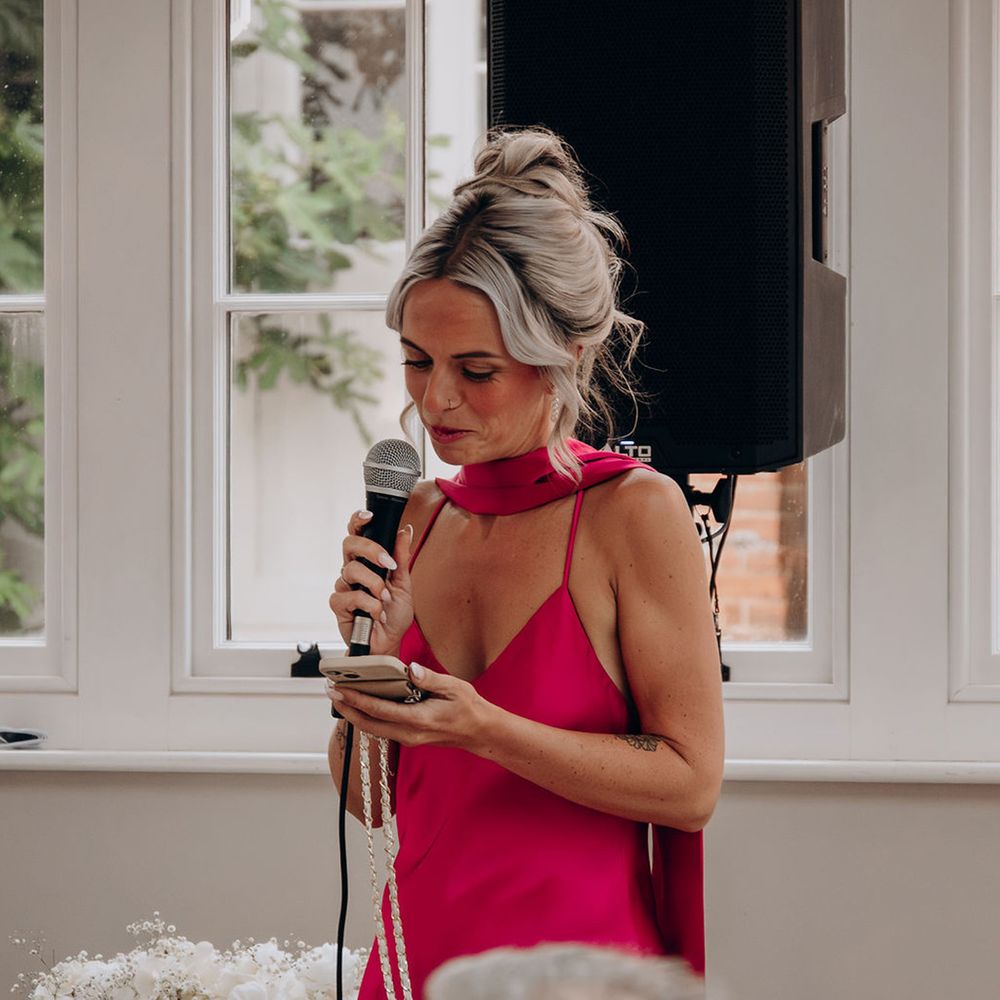 maid-of-honour-dark-pink-dress-wedding-speech