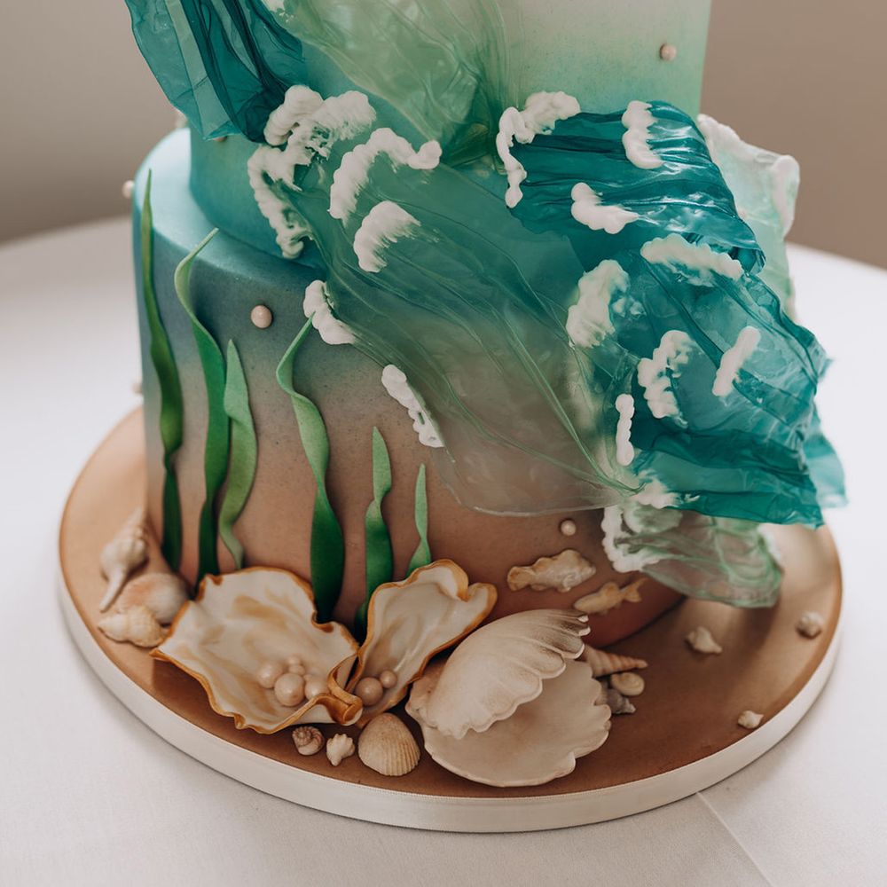 seashells-and-ocean-wedding-cake