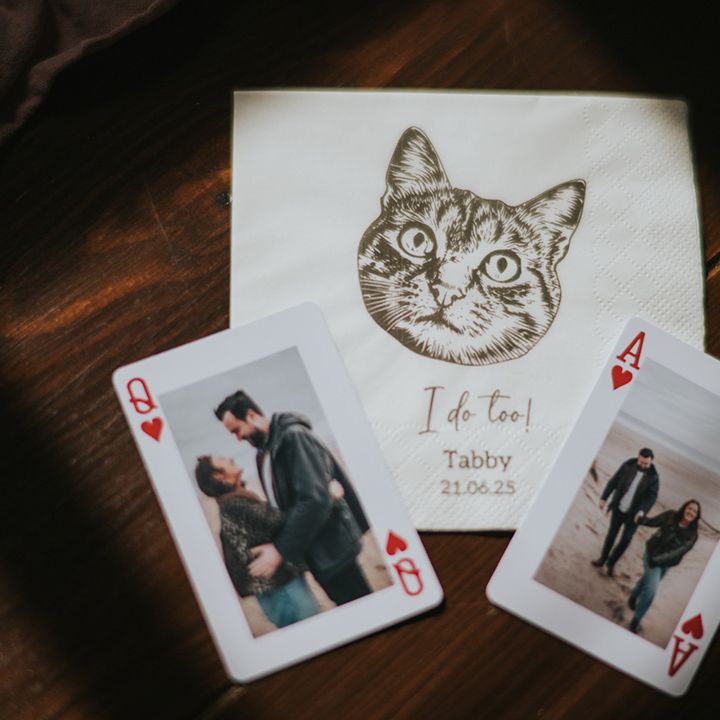 custom-wedding-napkins-with-illustration-of-pet-cat