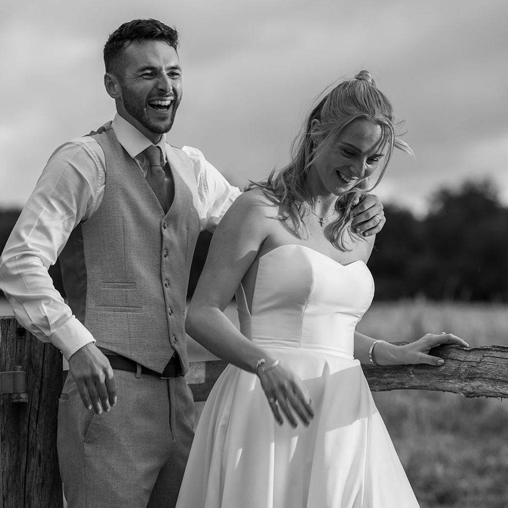 black-and-white-romantic-wedding-photo-of-couple