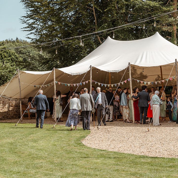 outdoor-marquee-wedding-canape-hour