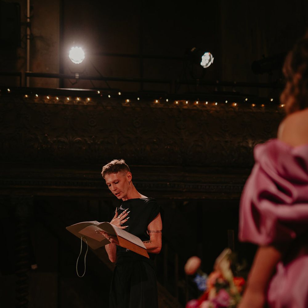 wedding-ceremony-reading-by-wedding-guest