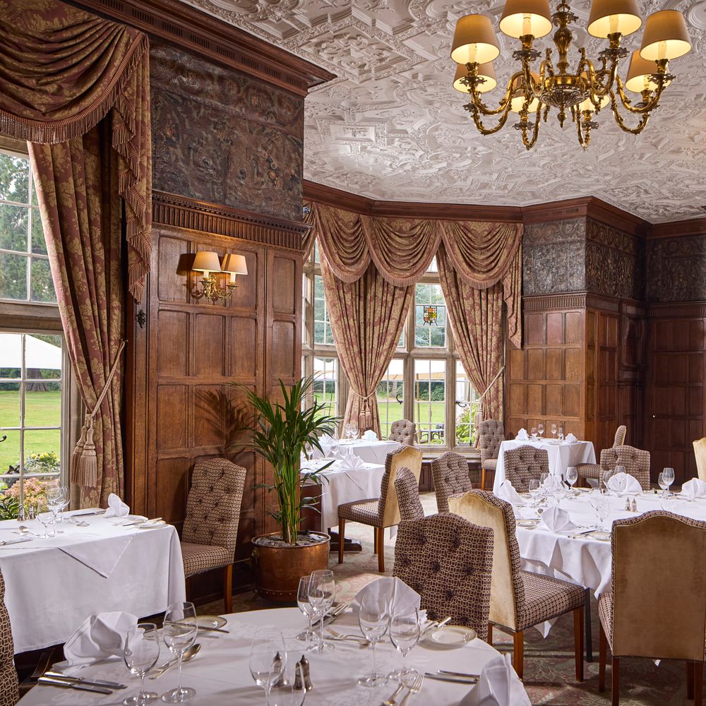 Oak Room Restaurant 