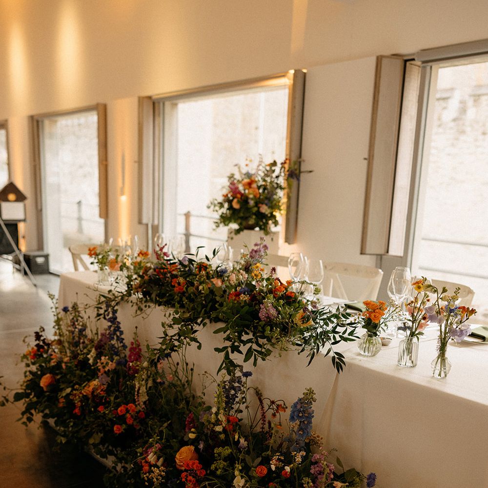 colourful-wedding-flower-table-decorations