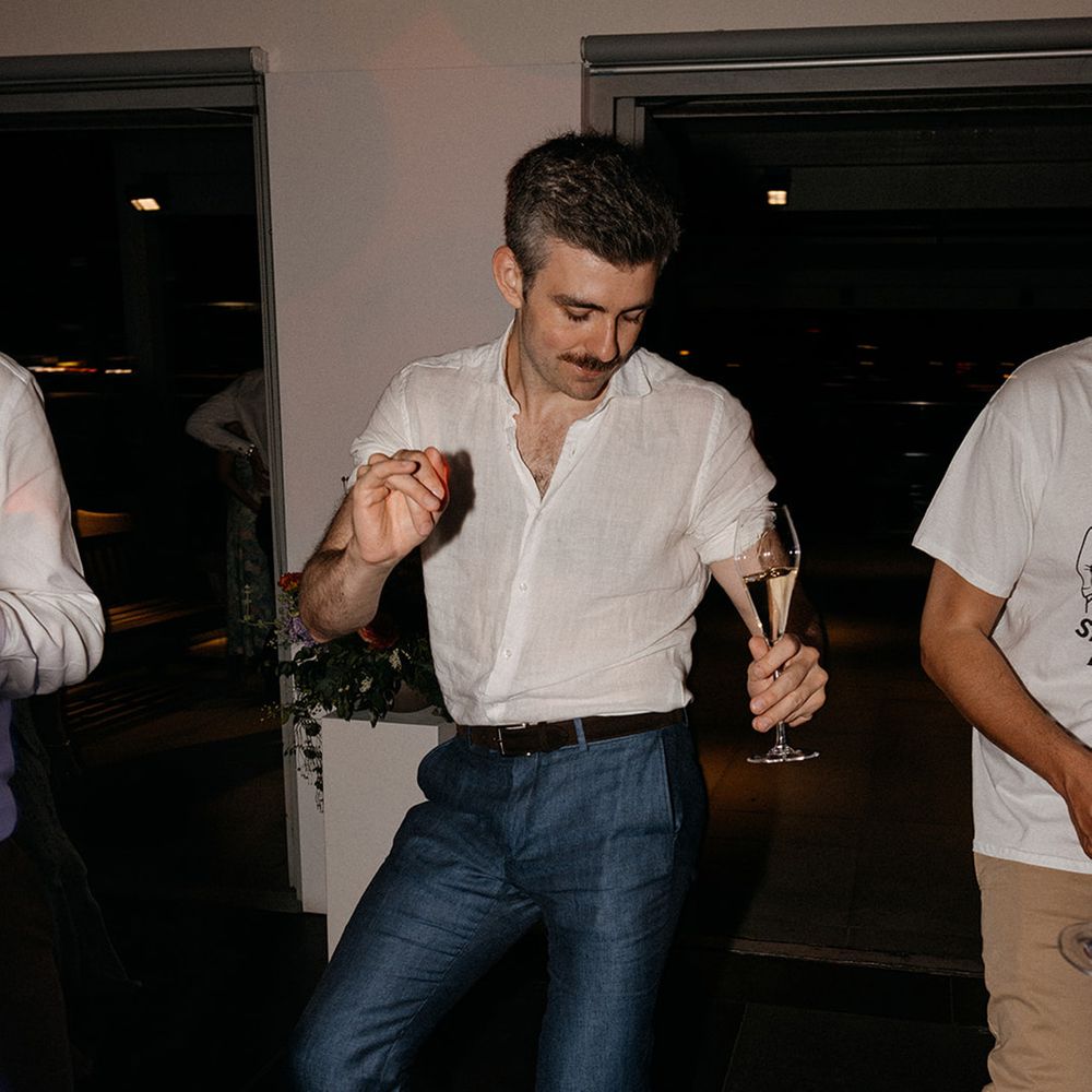 wedding-guest-dancing-at-wedding-reception