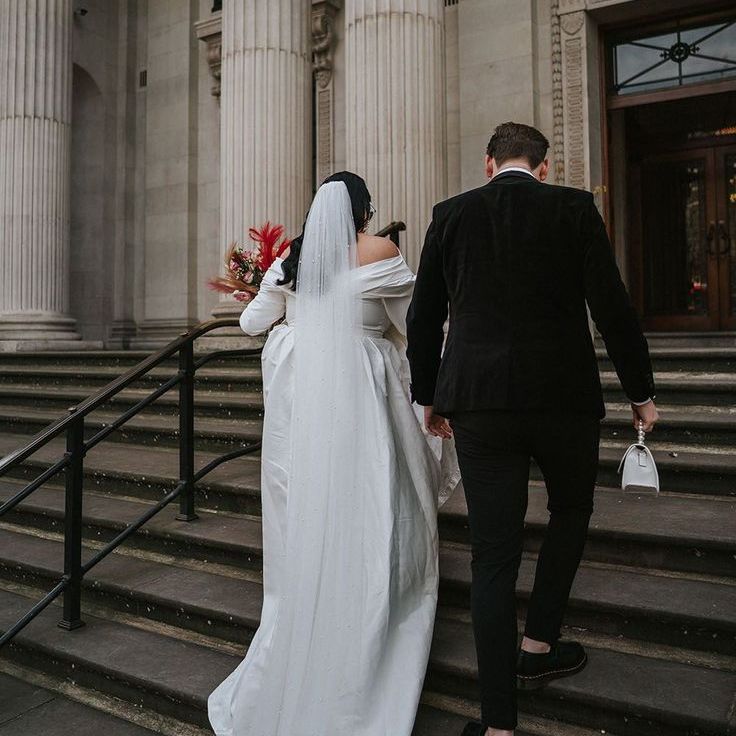 Bride & Groom Have Registry Office City Wedding