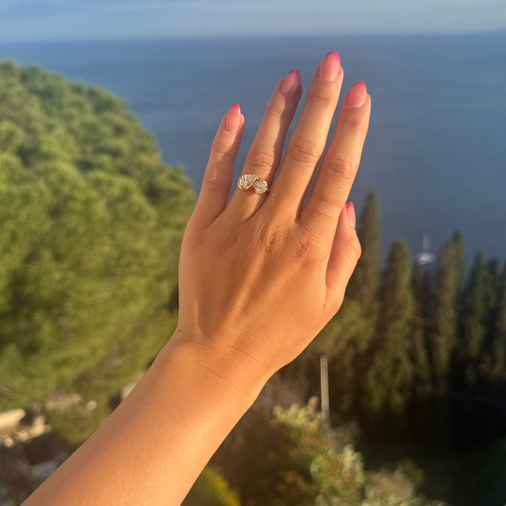 Skydiamond bespoke toi et moi engagement ring