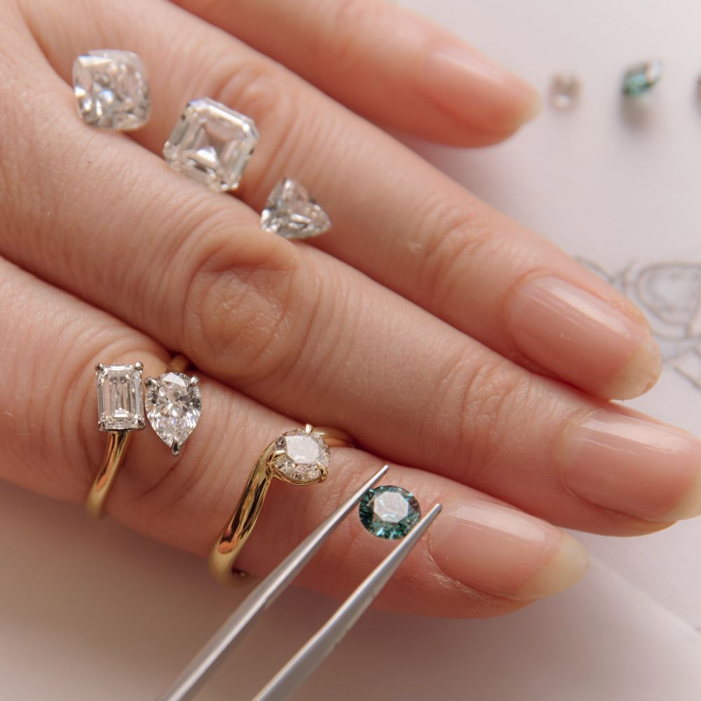 Skydiamond bespoke process, measuring diamond size