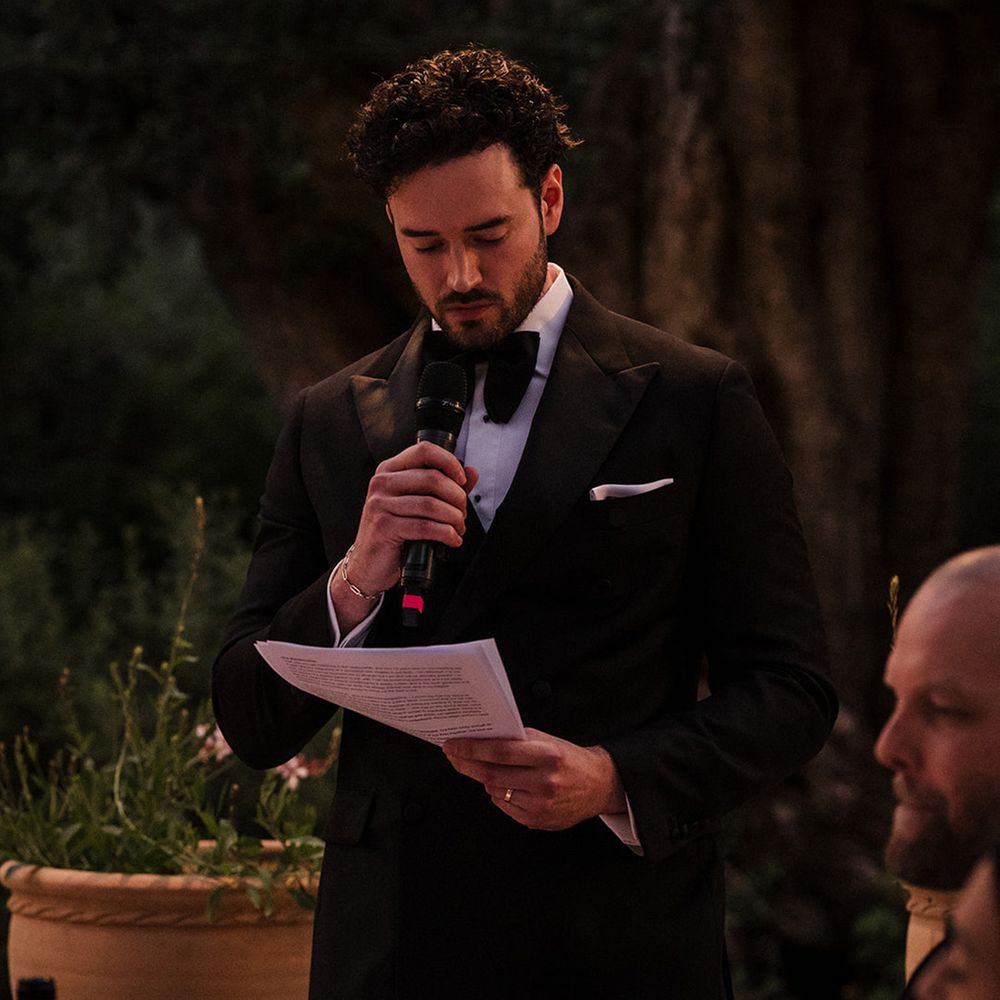 groom-speech-in-black-tuxedo