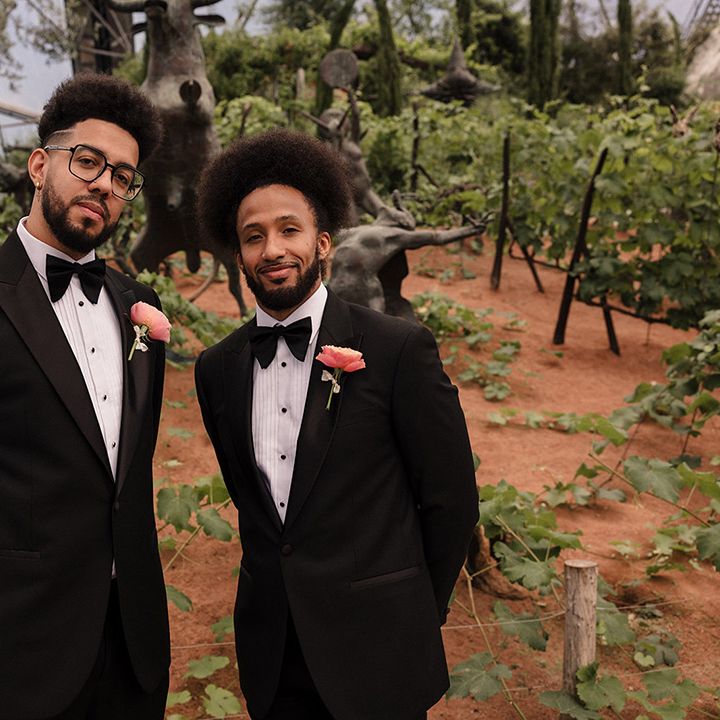 groomsmen-in-black-tie