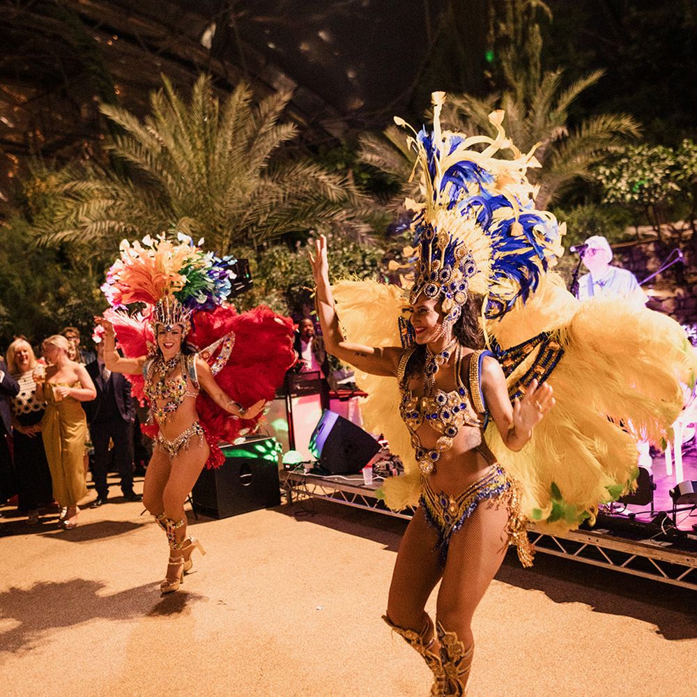 live-showgirl-dancers-for-wedding-performance