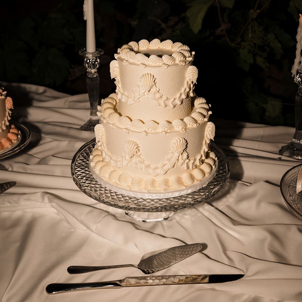 two-tier-buttercream-wedding-cake