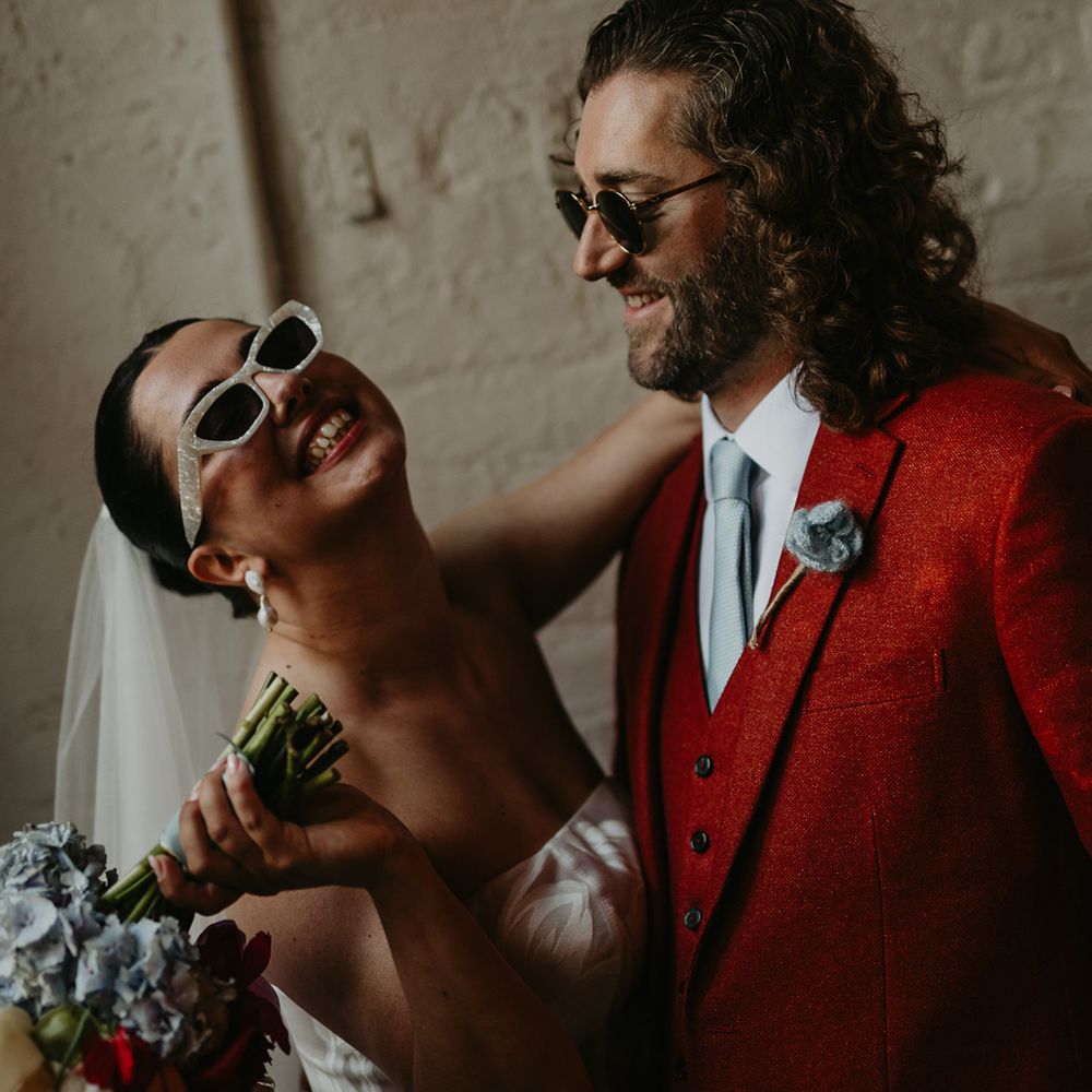 couple-wearing-sunglasses-at-modern-south-london-wedding