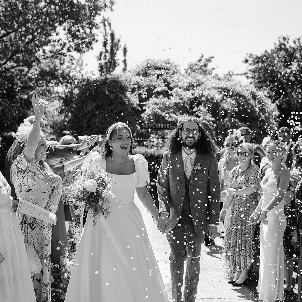 black-and-white-confetti-moment.