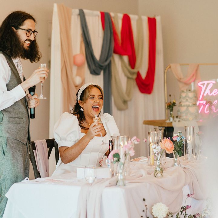 groom-reads-his-wedding-speech