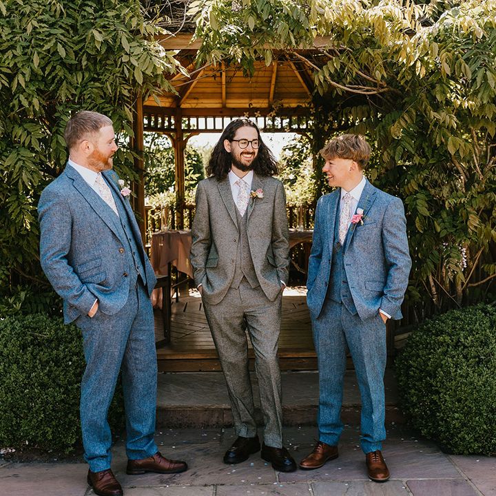 groomsmen-in-blue-suits