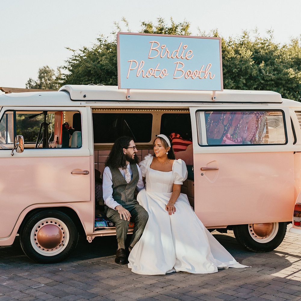 vintage-camper-van-photo-booth
