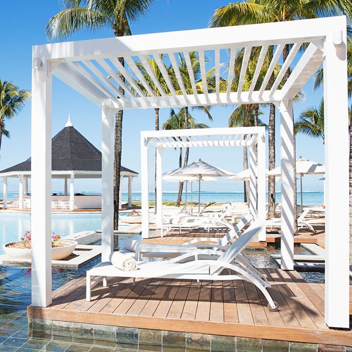 Heritage Le Telfair Poolside and cabana