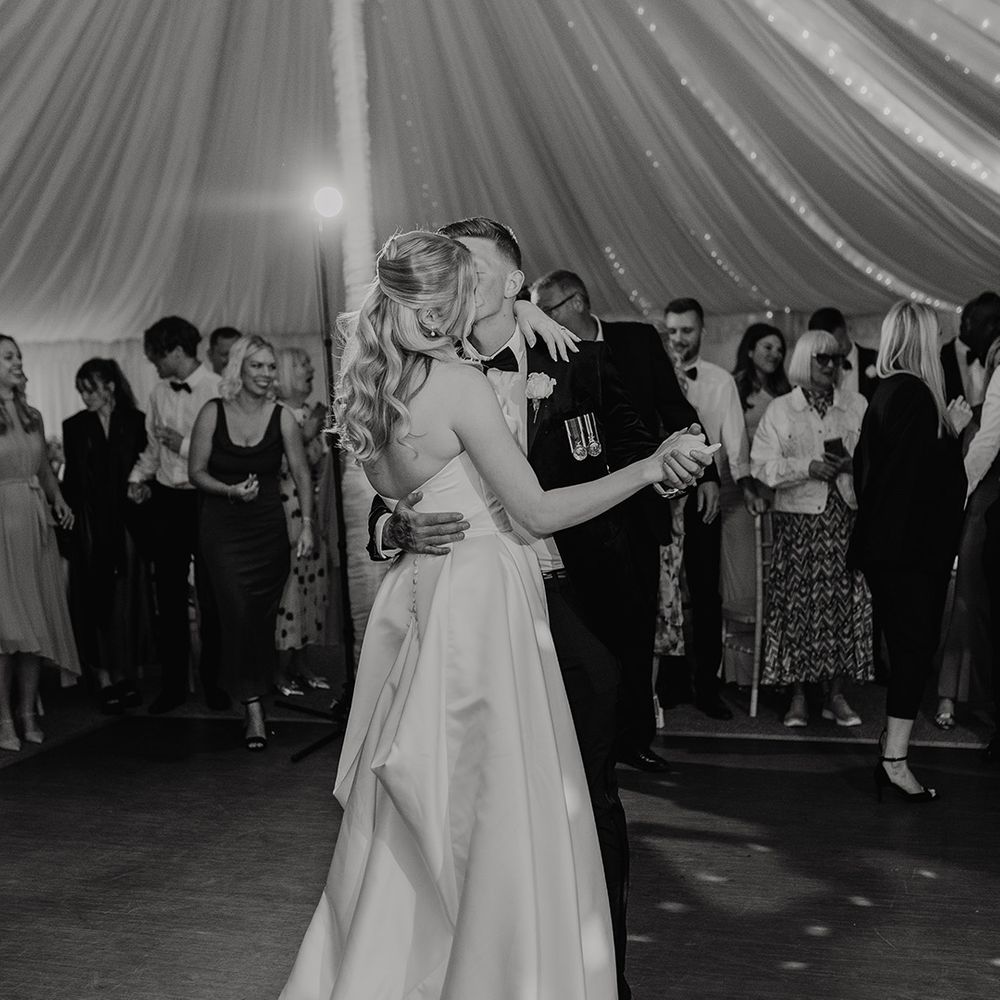 first-dance-for-bride-and-groom