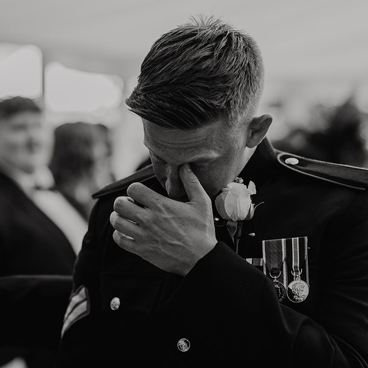 groom-crying-reaction-to-seeing-bride