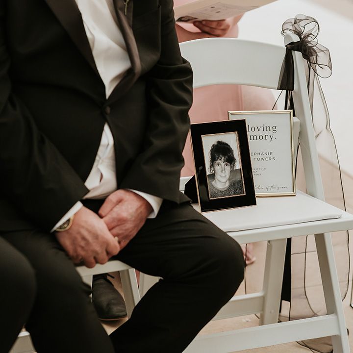 ways-to-remember-loved-ones-that-are-deceased-reserved-chair