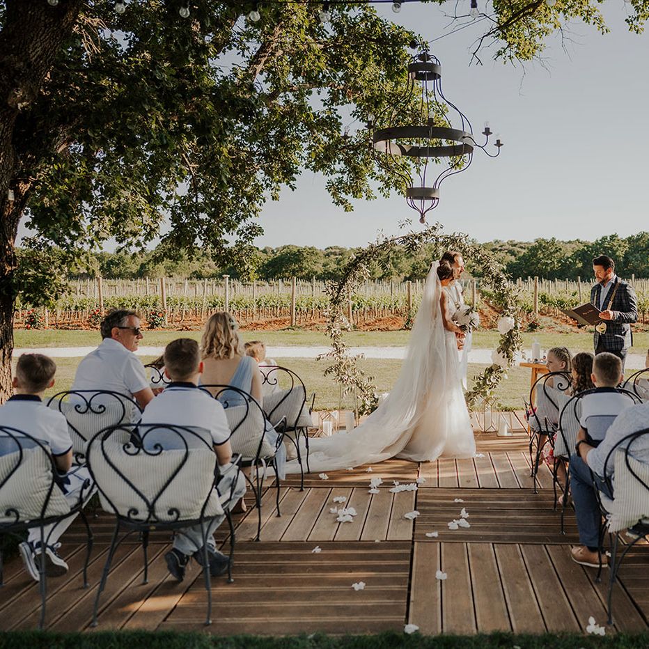 meneghetti-winery-ceremony