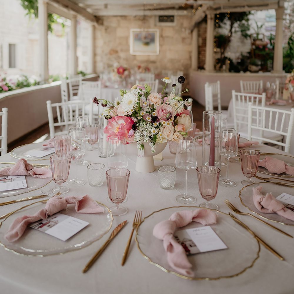 pink-wedding-decor-in-croatia