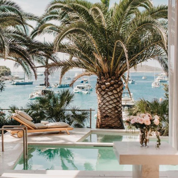 Pool side location at Zori with sunlounger