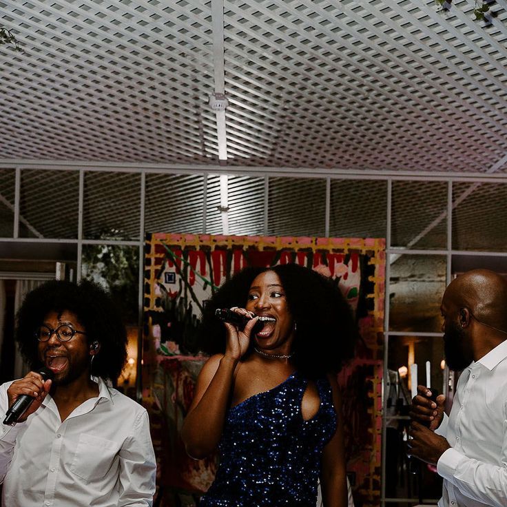 Live Wedding Singers at Wedding Reception