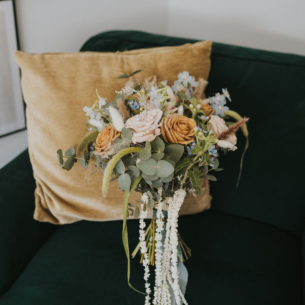 blue-orange-wedding-bouquet