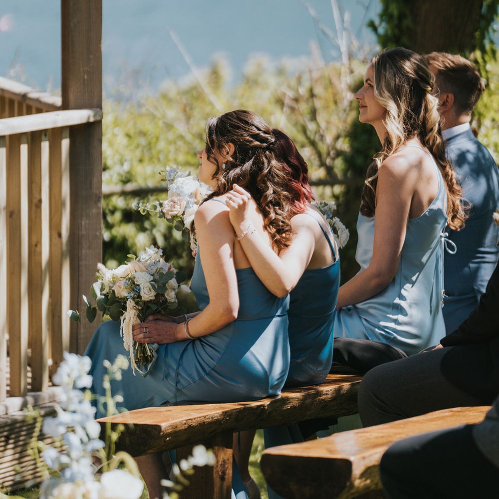 bridesmaids-in-dark-blue-dresses