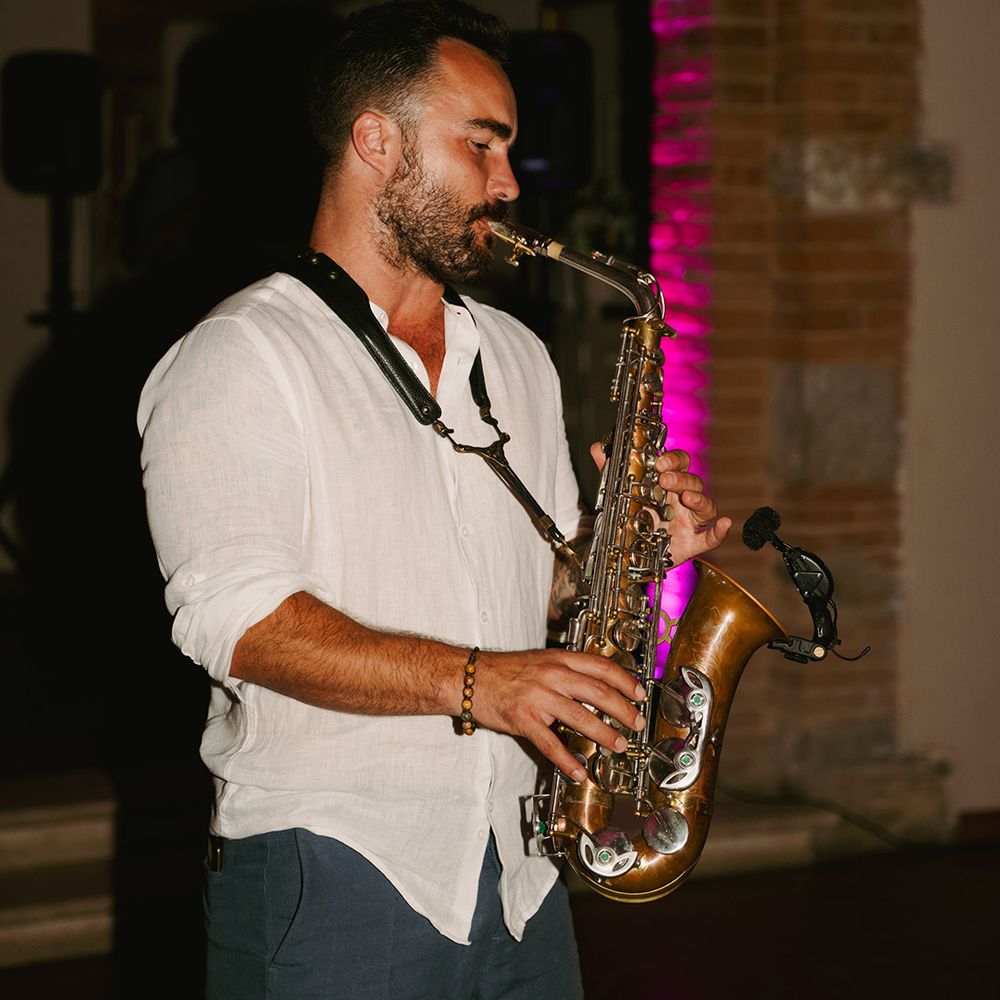 live-saxophone-wedding-musician