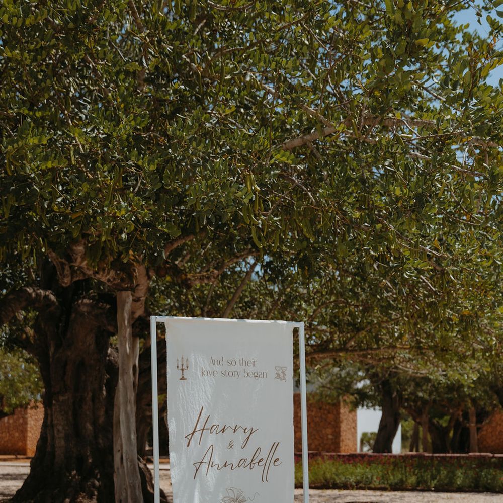 fabric-welcome-wedding-sign