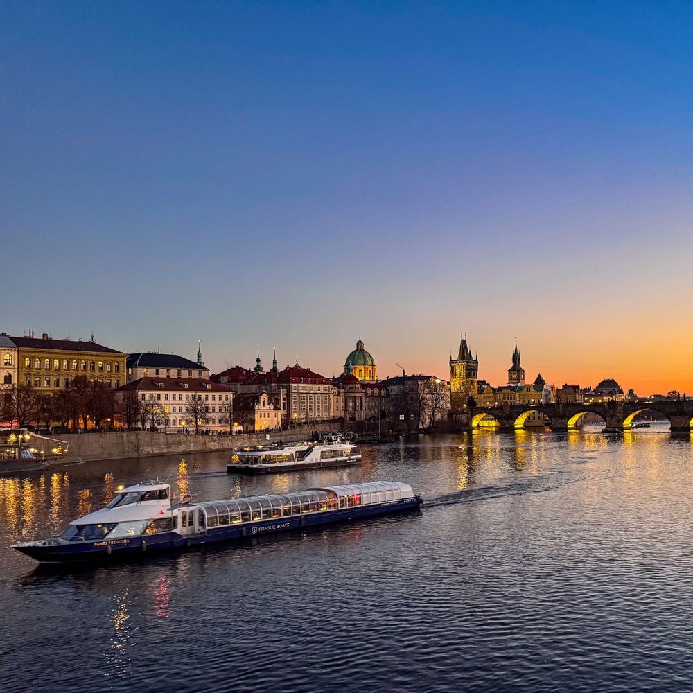 Honeymoon River Cruises