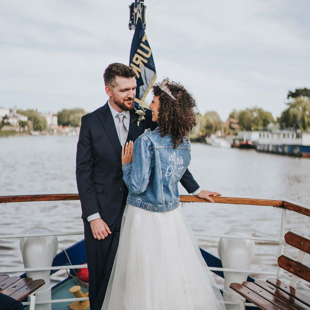 Bride and groom's Thames boat city wedding