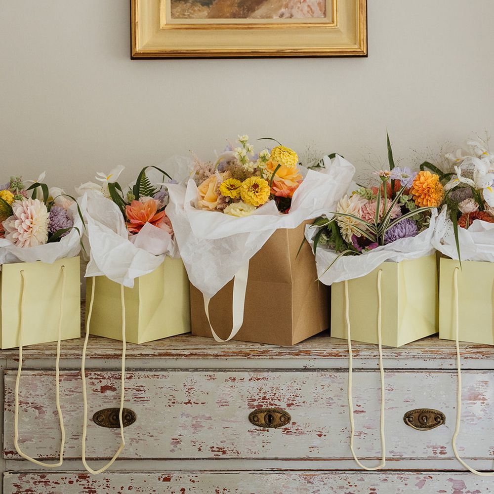 colourful-pastel-wedding-flowers-in-yellow-bags