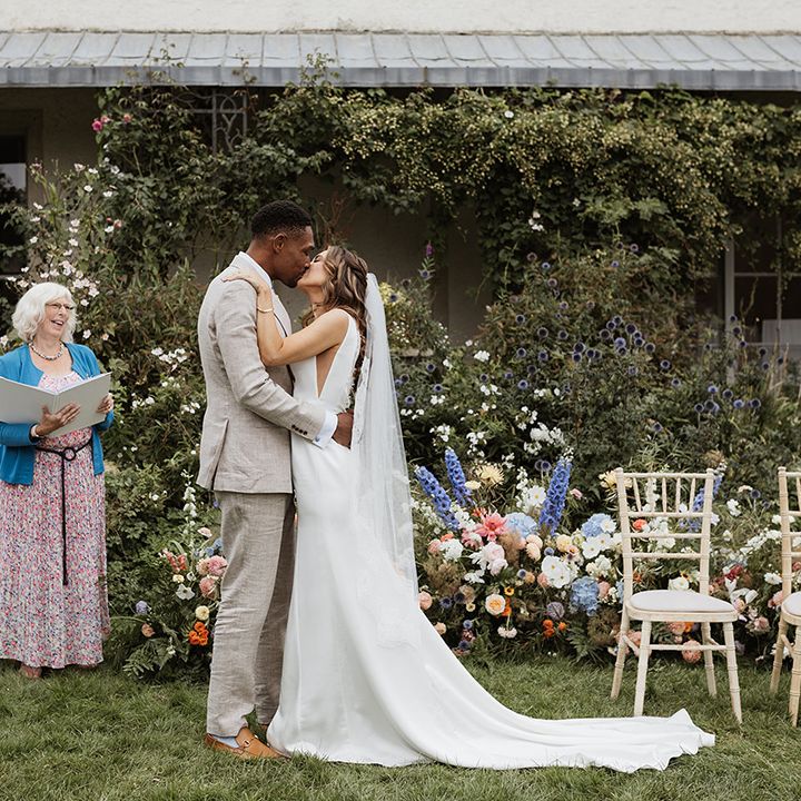 first-kiss-for-bride-and-groom