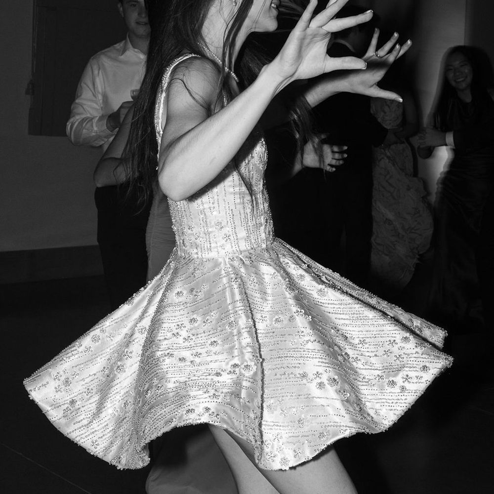 bride-dances-at-wedding-reception